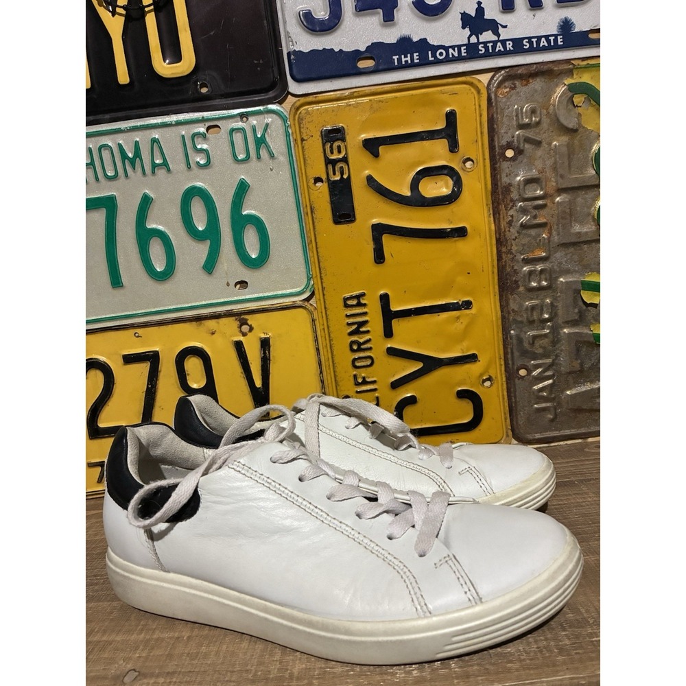 Ecco Soft 7 White Sneakers Womens‎ Size 7.5 Casual City Comfort
